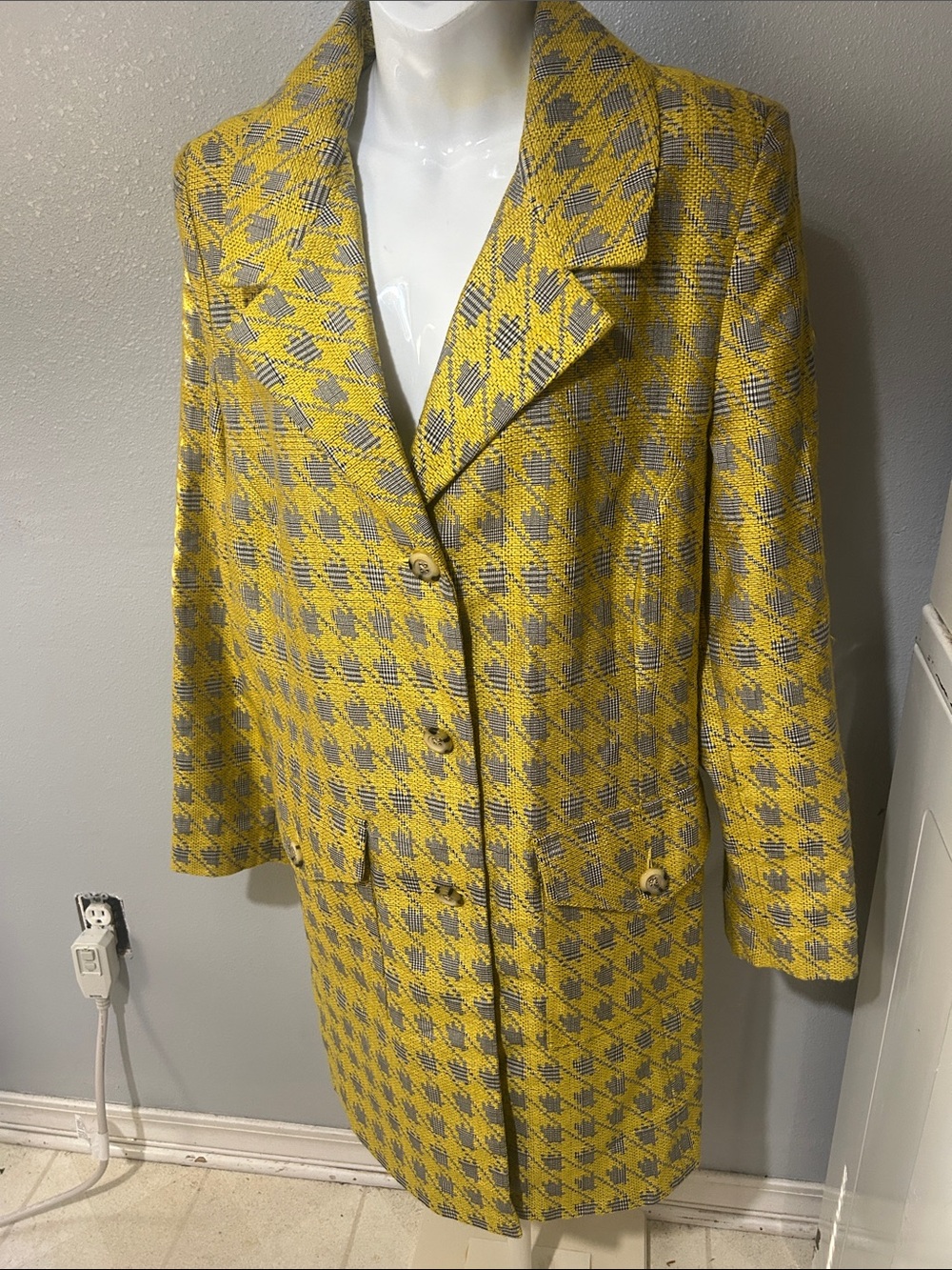 Cabi’s Yellow Plaid Long Women's Coat size XL